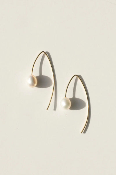Rover & Kin - Pearl Threader Earrings