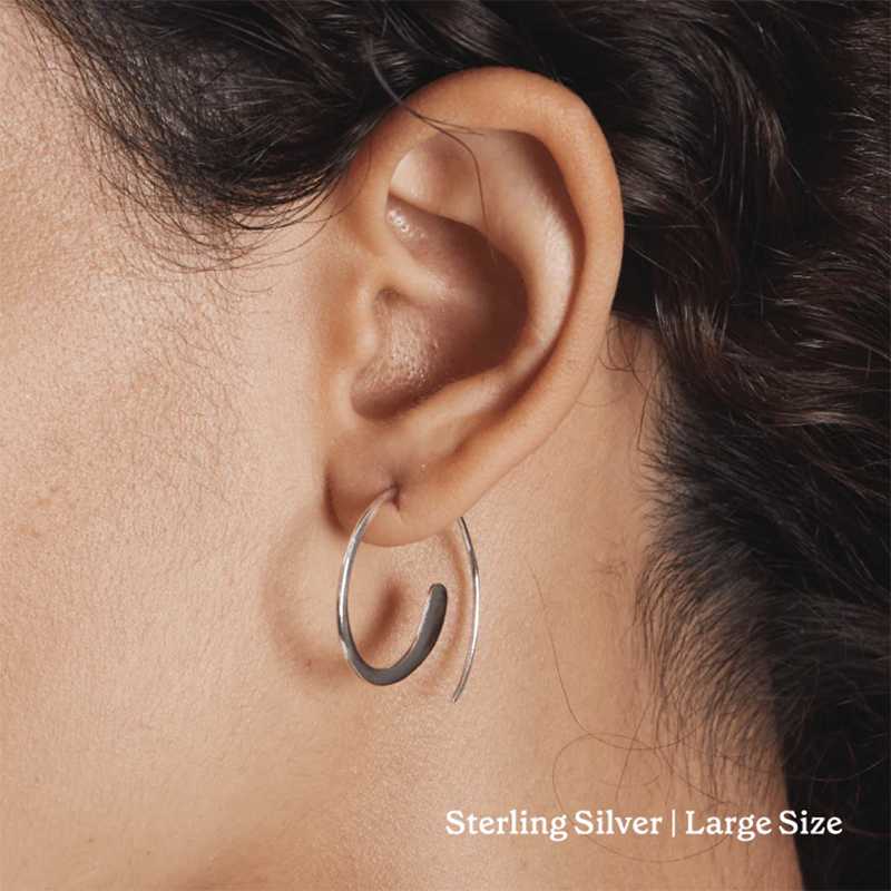 Pull 2025 through earring