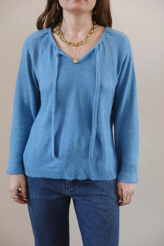 Cura Found - Vintage 80s Blue Sweater