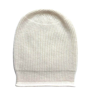 Unisex beanie white knitted in a ribbed stitch with a slightly curled edge. Made with 100% Mongolian Cashmere