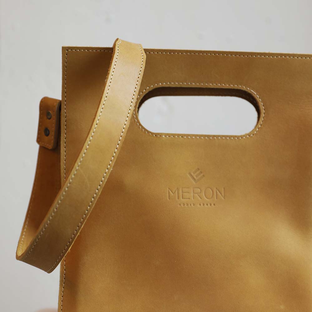 Meron - Handmade Leather Cutout Handle Purse